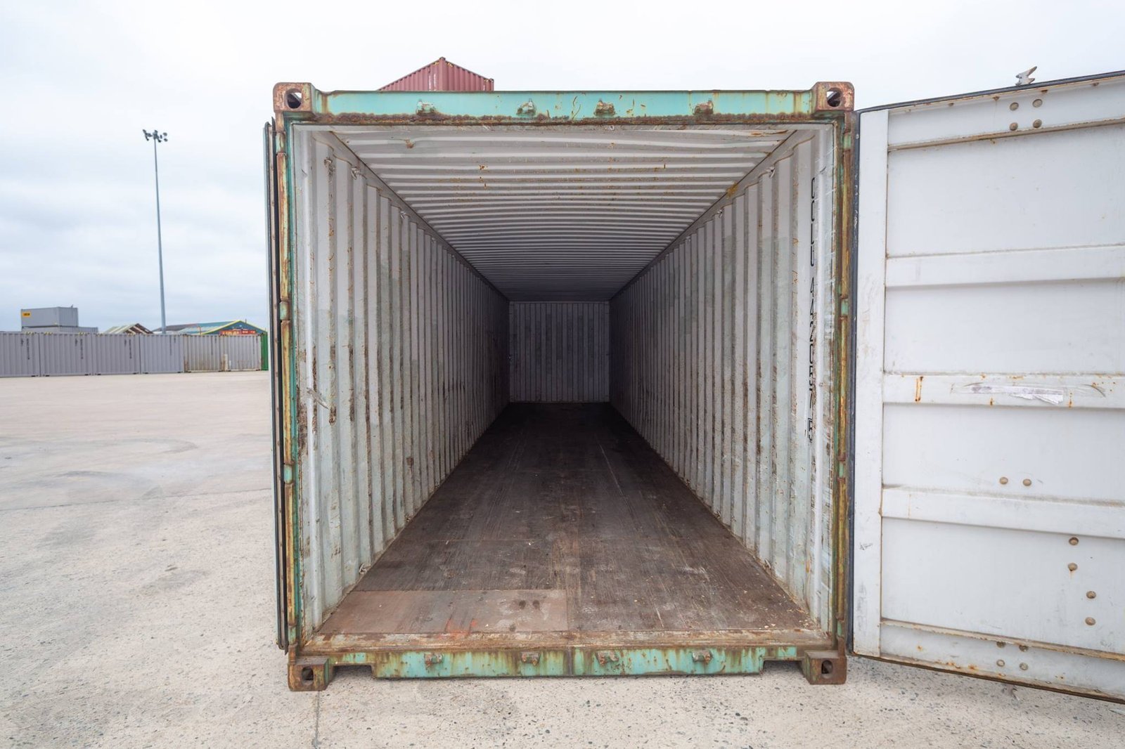 40 ft Used Shipping Container – Wind & Watertight Storage Unit - Image 4